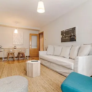Apartamento Bright Flat Parking/wanda Metropolitano/airport, Madrid
